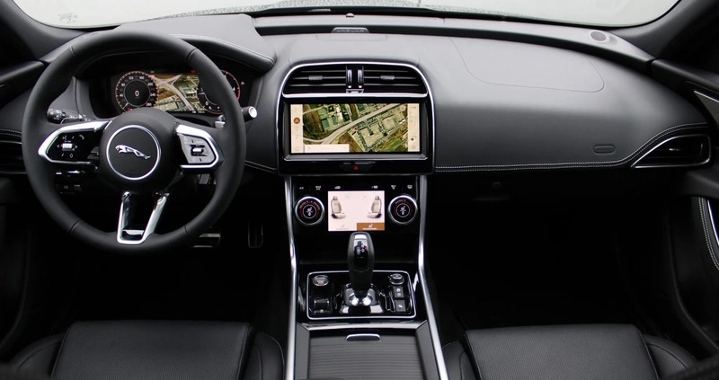 Jaguar XE cena 259900 przebieg: 4000, rok produkcji 2024 z Lwówek Śląski małe 154